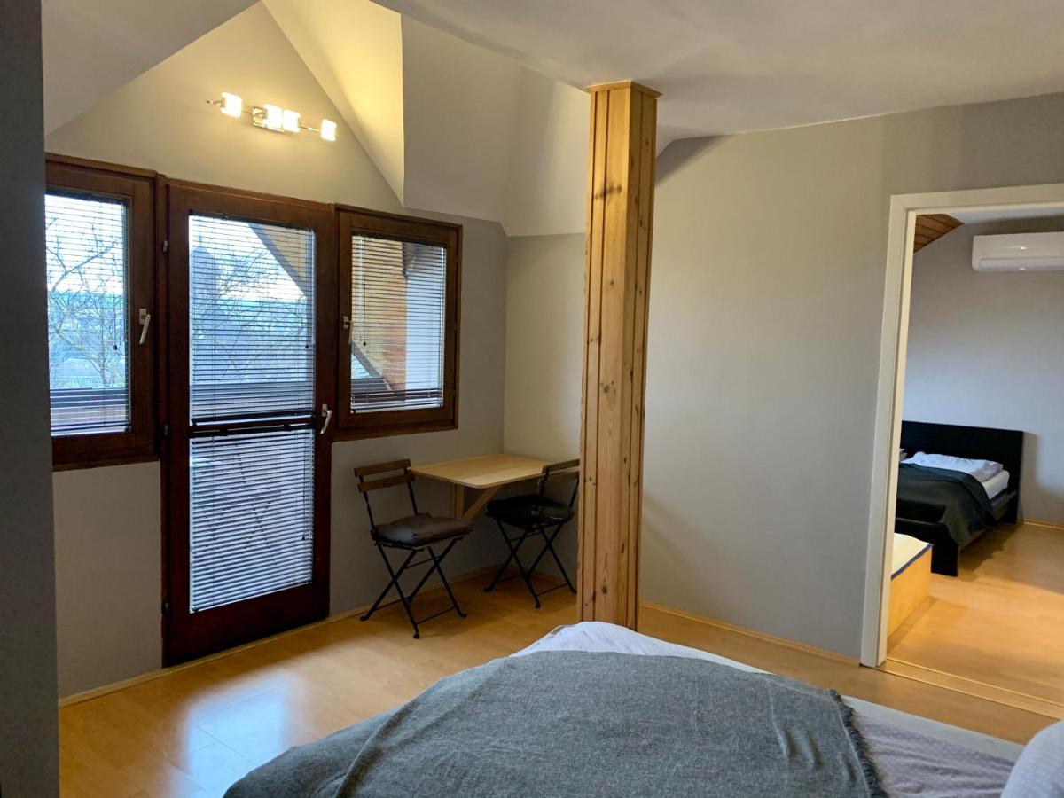 Var-Lak Apartman Eger Exterior photo